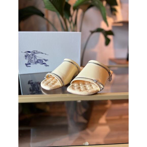 BURBERRY Peep Zip Sandals SZ 39 - Picture 6 of 14